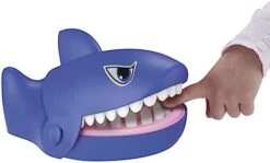 DITOYS Baby Shark Attack Beware Bite Toy | Child Bite Toy | Plastic Interactive Teeth Toys | Family Kids Games | Fun Games For Kids | 2-4 Player Games In Spanish -Play Nest Game 312SDQeJc0L. AC