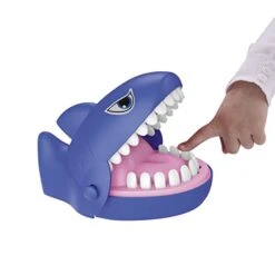 DITOYS Baby Shark Attack Beware Bite Toy | Child Bite Toy | Plastic Interactive Teeth Toys | Family Kids Games | Fun Games For Kids | 2-4 Player Games In Spanish -Play Nest Game 31Y2VzGm0LL