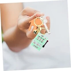 Las Vegas 6 Pcs Rocker Keychain S For Adults Keychain For Kids Mini Lucky Keychain Mini Arcade Game Miniature Metal Green Party Favors For Kids 8-12 Toy -Play Nest Game 41c73E4om6L